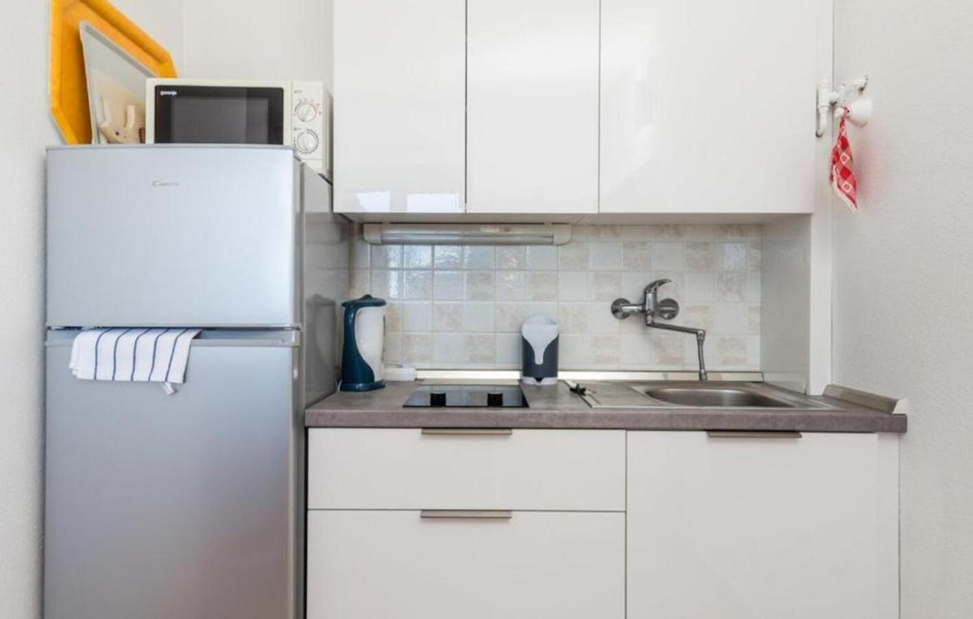 Apartments Dorijan With Pool 마툴지 외부 사진