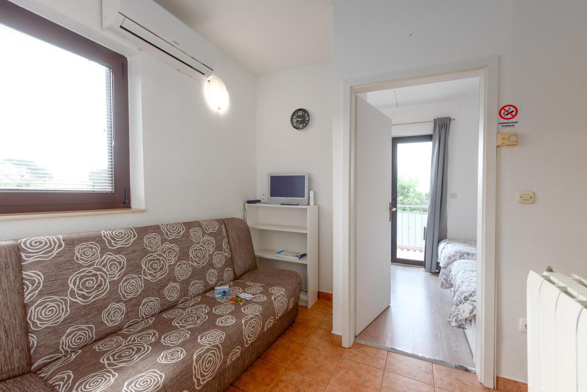 Apartments Dorijan With Pool 마툴지 외부 사진