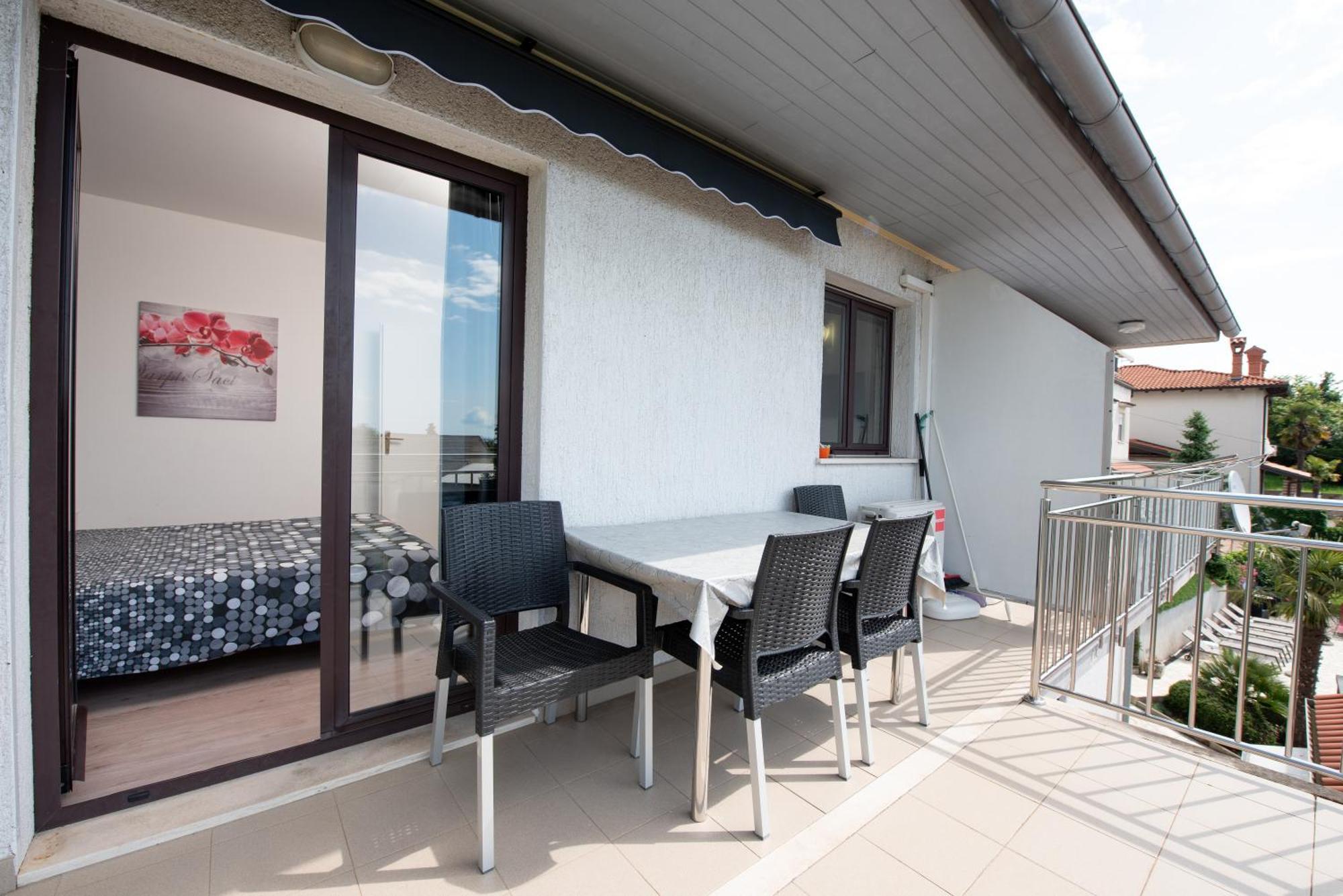 Apartments Dorijan With Pool 마툴지 외부 사진